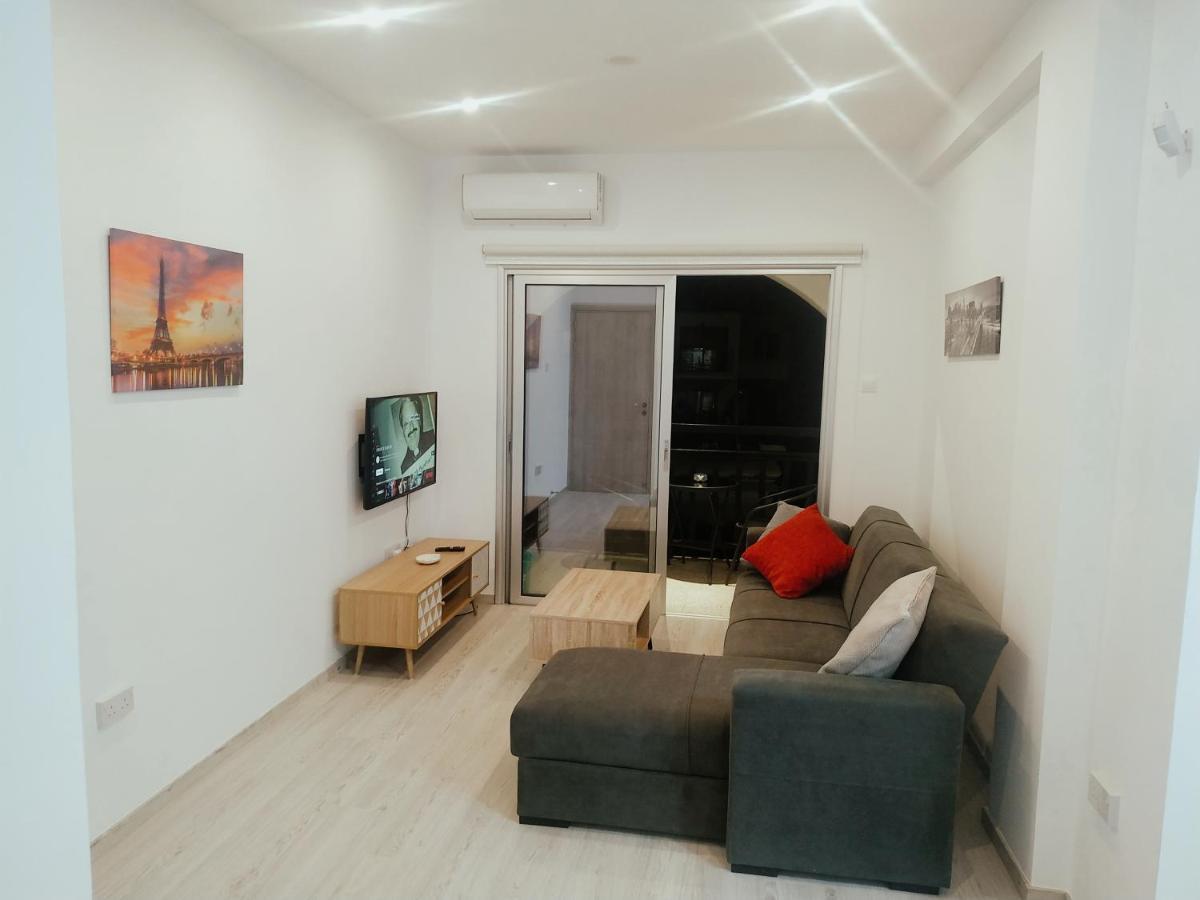 Charming Holiday Retreat Kato Paphos Apt 400M To The Beach Apartment ภายนอก รูปภาพ