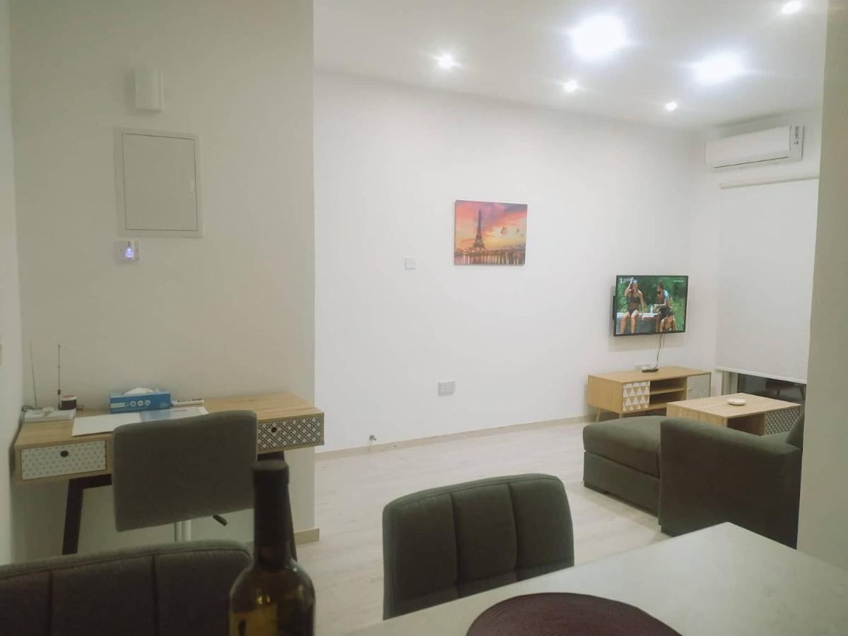 Charming Holiday Retreat Kato Paphos Apt 400M To The Beach ภายนอก รูปภาพ