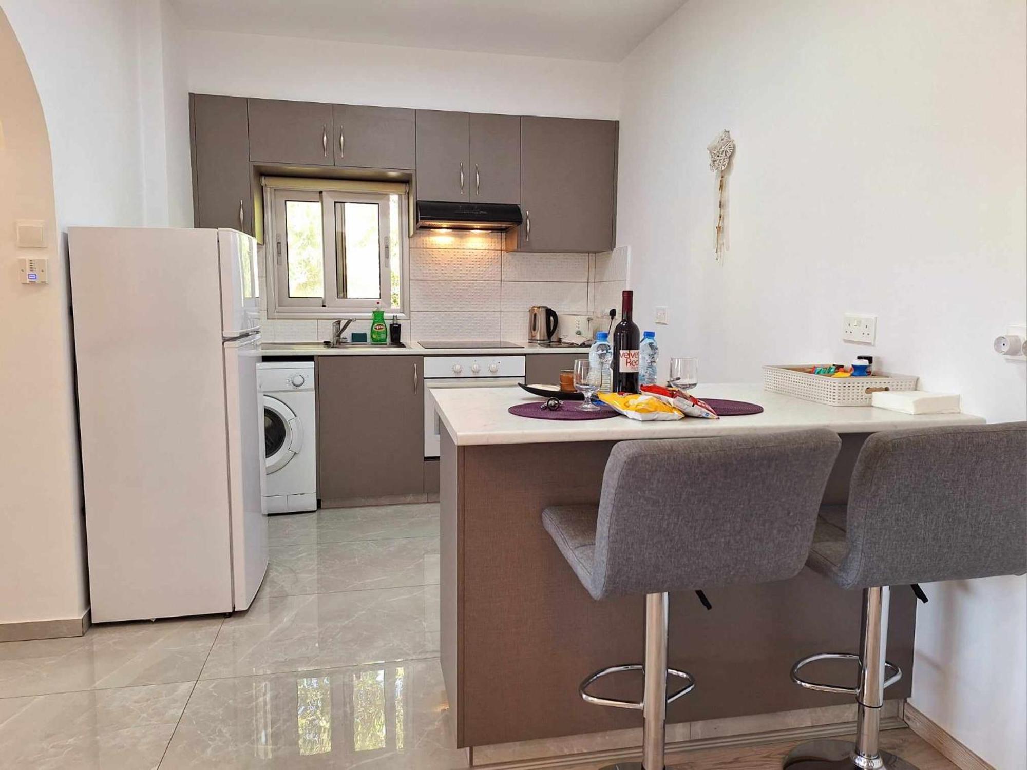 Charming Holiday Retreat Kato Paphos Apt 400M To The Beach ภายนอก รูปภาพ