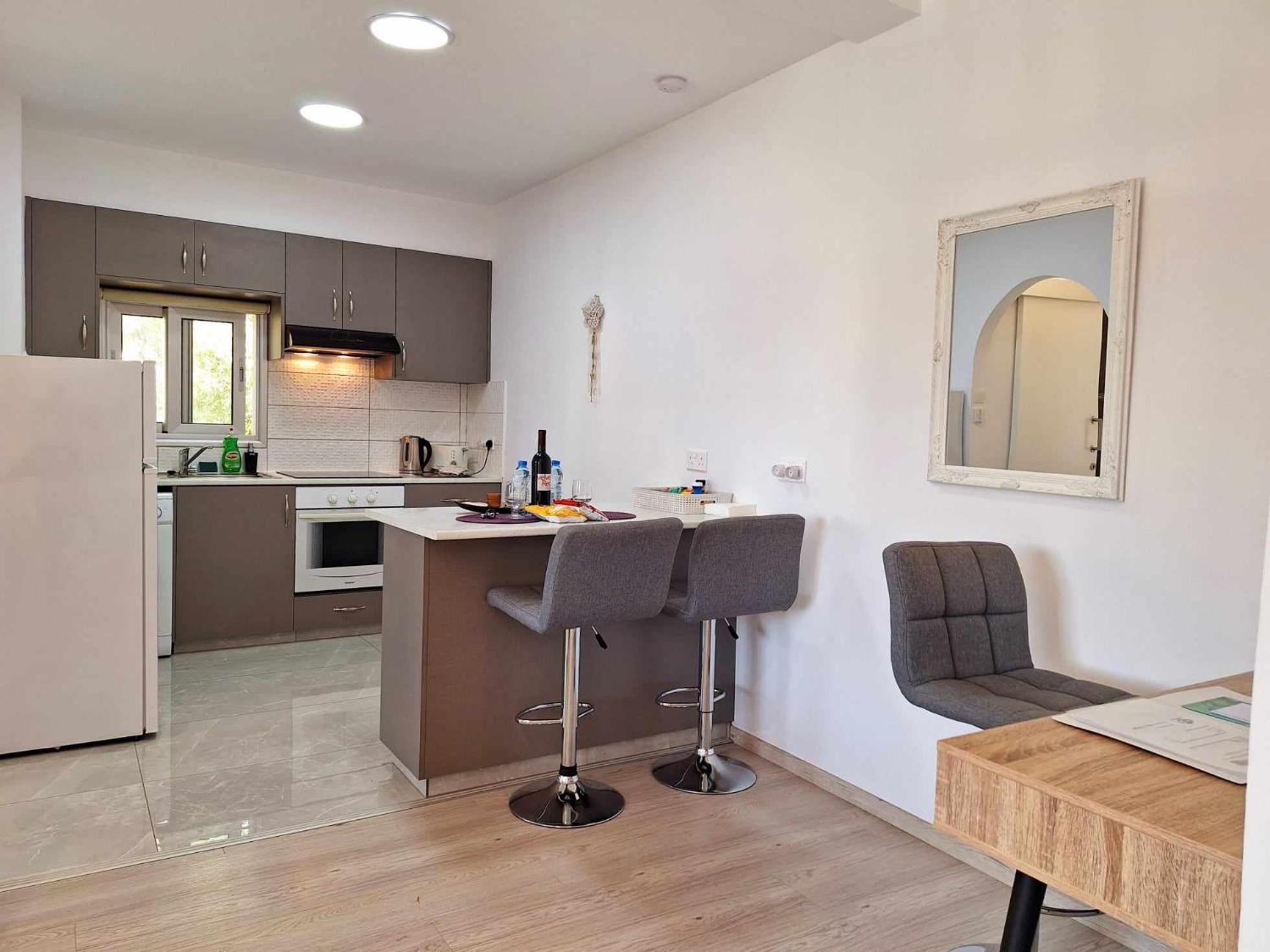 Charming Holiday Retreat Kato Paphos Apt 400M To The Beach ภายนอก รูปภาพ