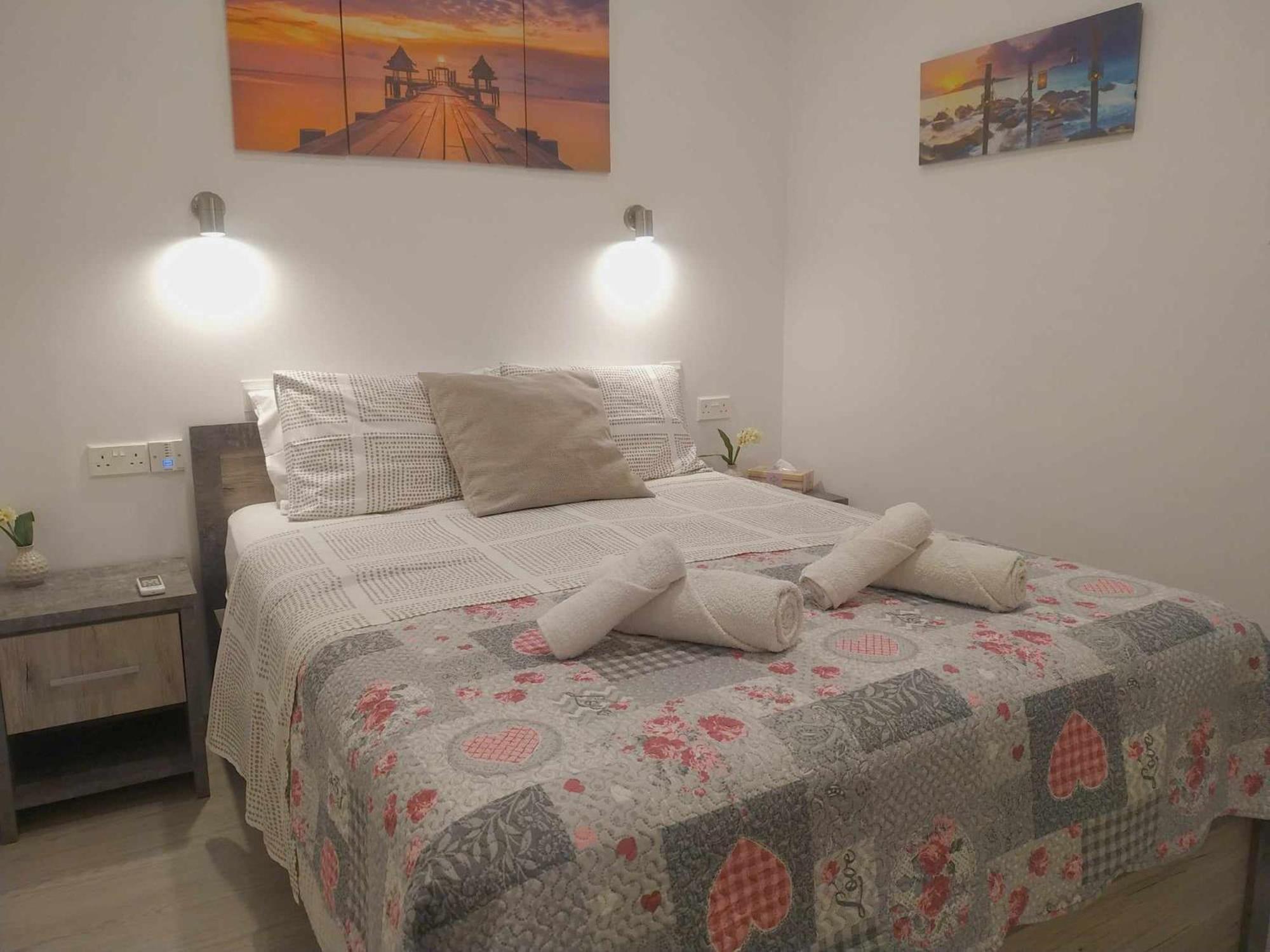 Charming Holiday Retreat Kato Paphos Apt 400M To The Beach ภายนอก รูปภาพ